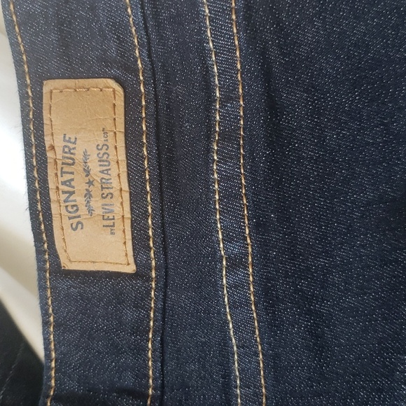 Levis Signature PLUS size 26 Modern Capri - Picture 9 of 11